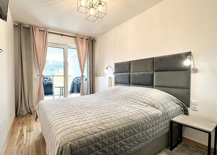 Apartament Cicha 12 - Centrum - Garaz